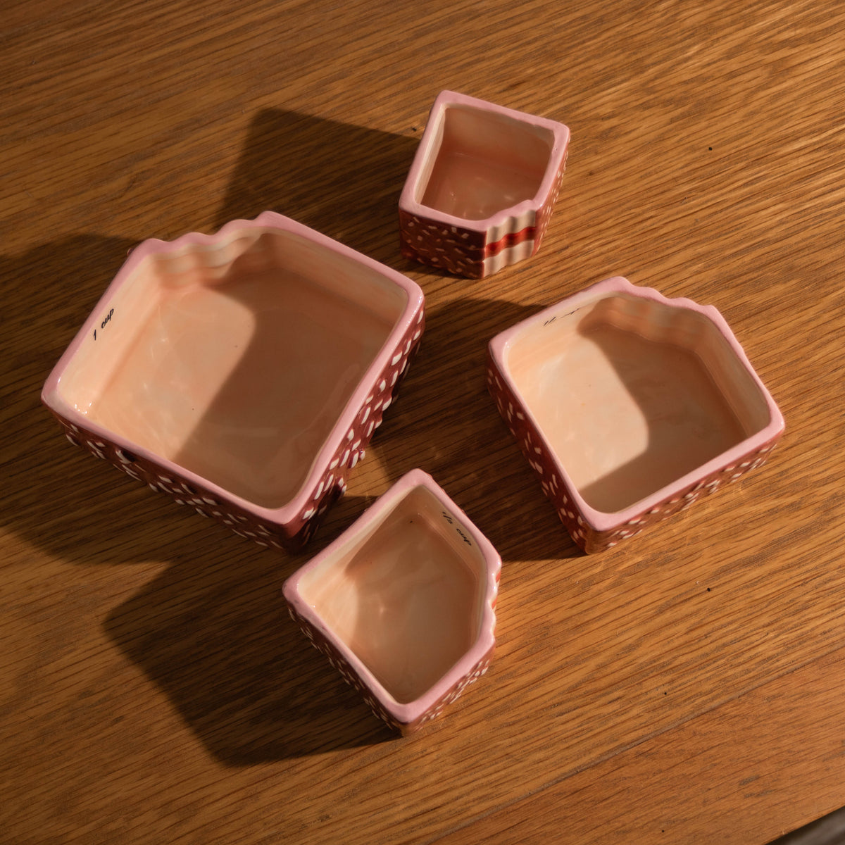 Tucker Lamington Measuring Cups S/4