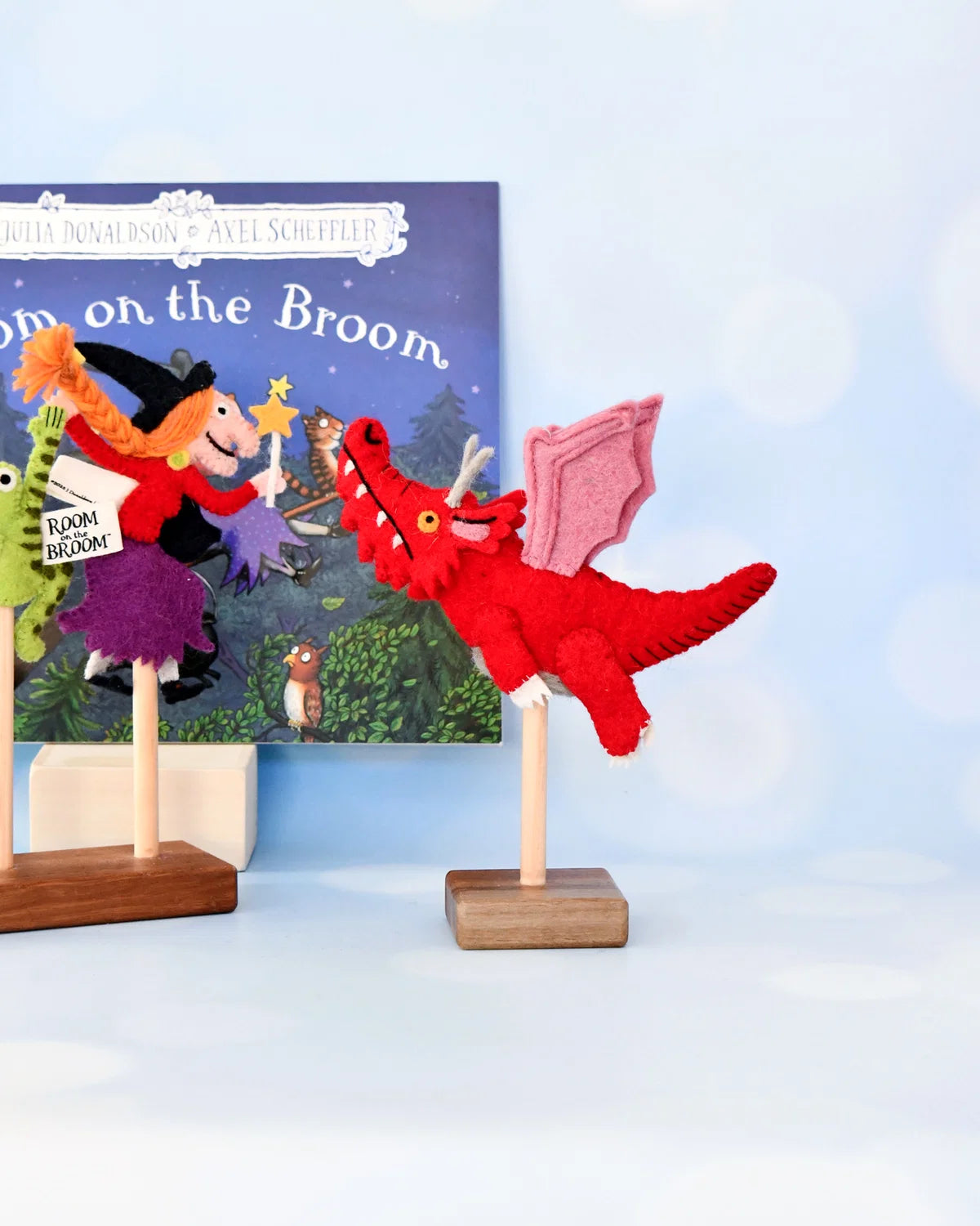 Room on the Broom Finger Puppet Set