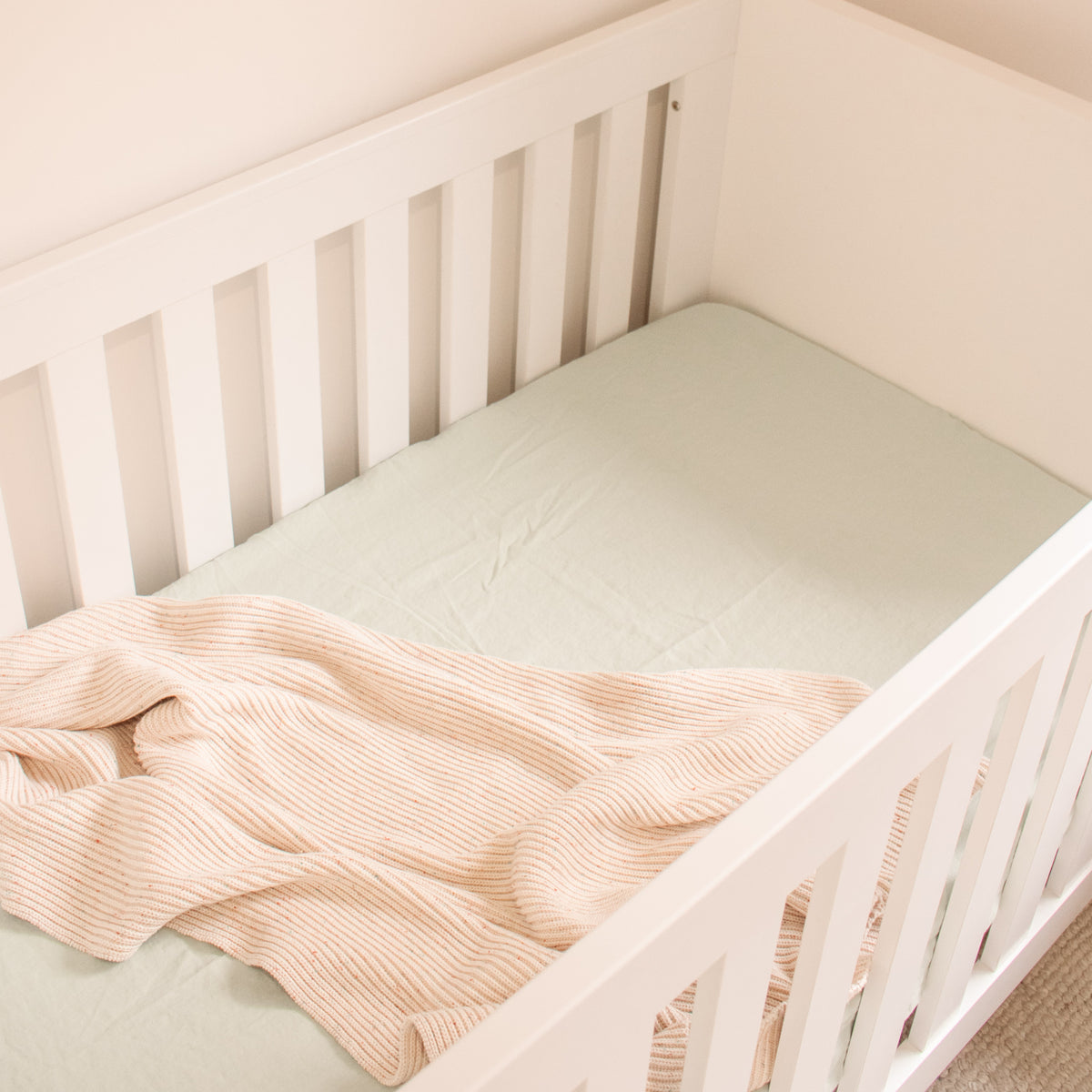 Linen Nursery Fitted Sheet - Mint Gelato