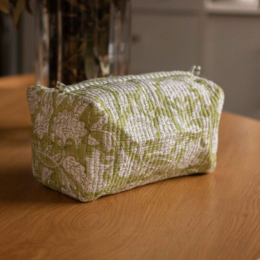 Keep your everyday essentials tucked away in something pretty with our Cotton Block Print Cosmetic Bag. Perfect for makeup, skincare, or little travel bits.