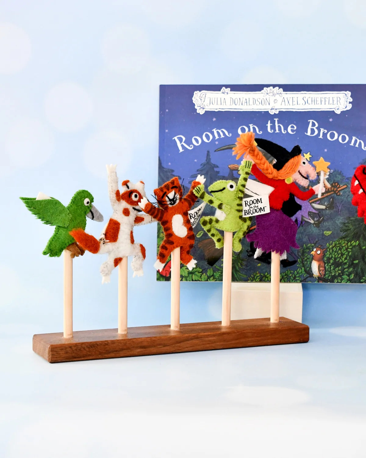 Room on the Broom Finger Puppet Set